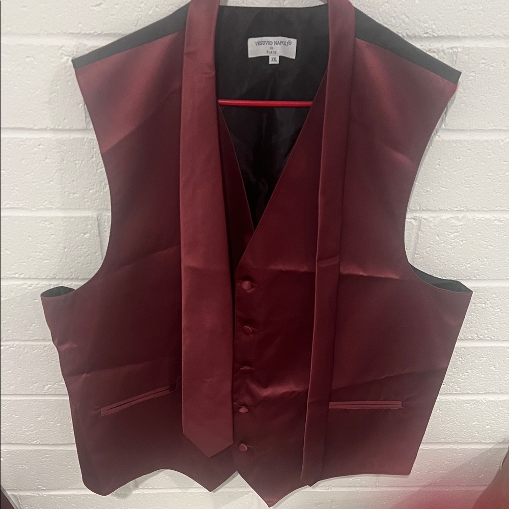 Vesuvio Napoli Men's Burgundy Satin Vest with Tie